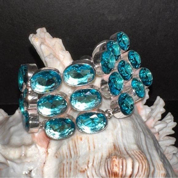 Sparkly 3-tiered Blue Topaz Cluster Statement Cuff Bracelet - Picture 5 of 11